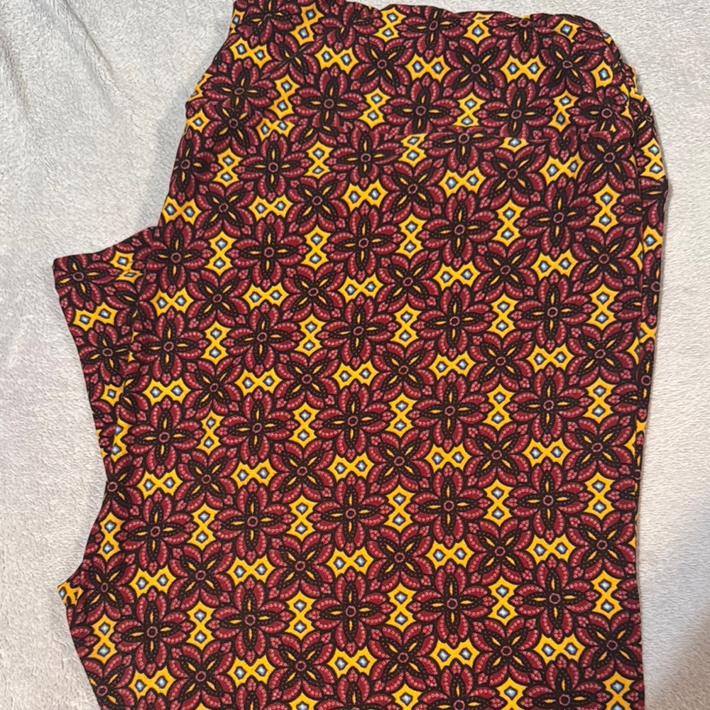 Vibrant Patterned Lularoe Leggings